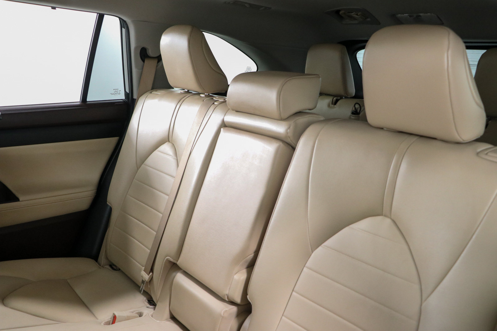 Used 2022 Toyota Highlander XLE FWD image 25