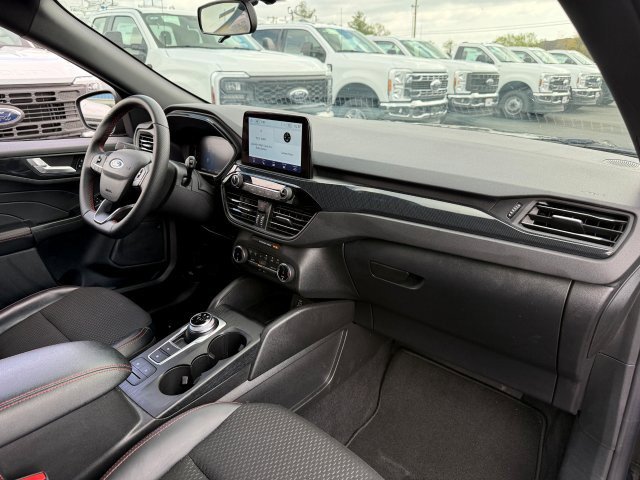 Used 2025 Ford Escape ST-Line AWD/4WD image 22