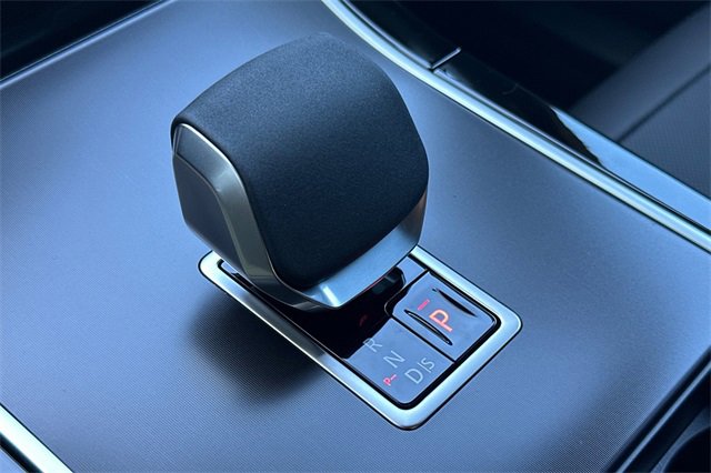 New 2026 Land Rover Range Rover Velar Dynamic SE image 21