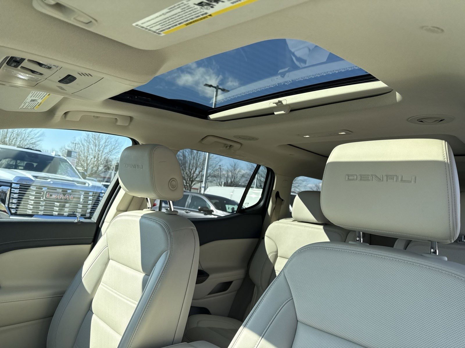 Used 2023 GMC Acadia Denali w/ Denali Ultimate Package image 20