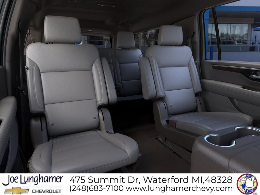 New 2026 Chevrolet Suburban LT w/ Comfort Package AWD/4WD image 29