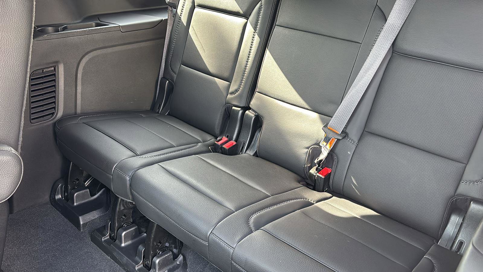 Used 2023 GMC Yukon XL Denali image 18