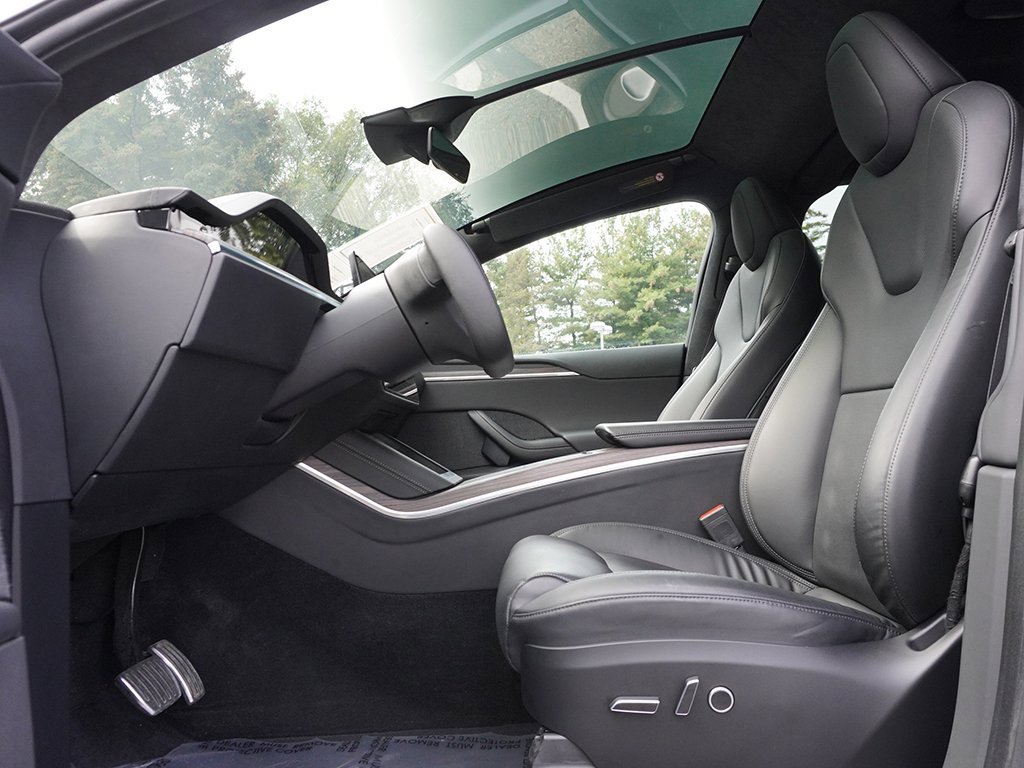 Used 2022 Tesla Model X image 37