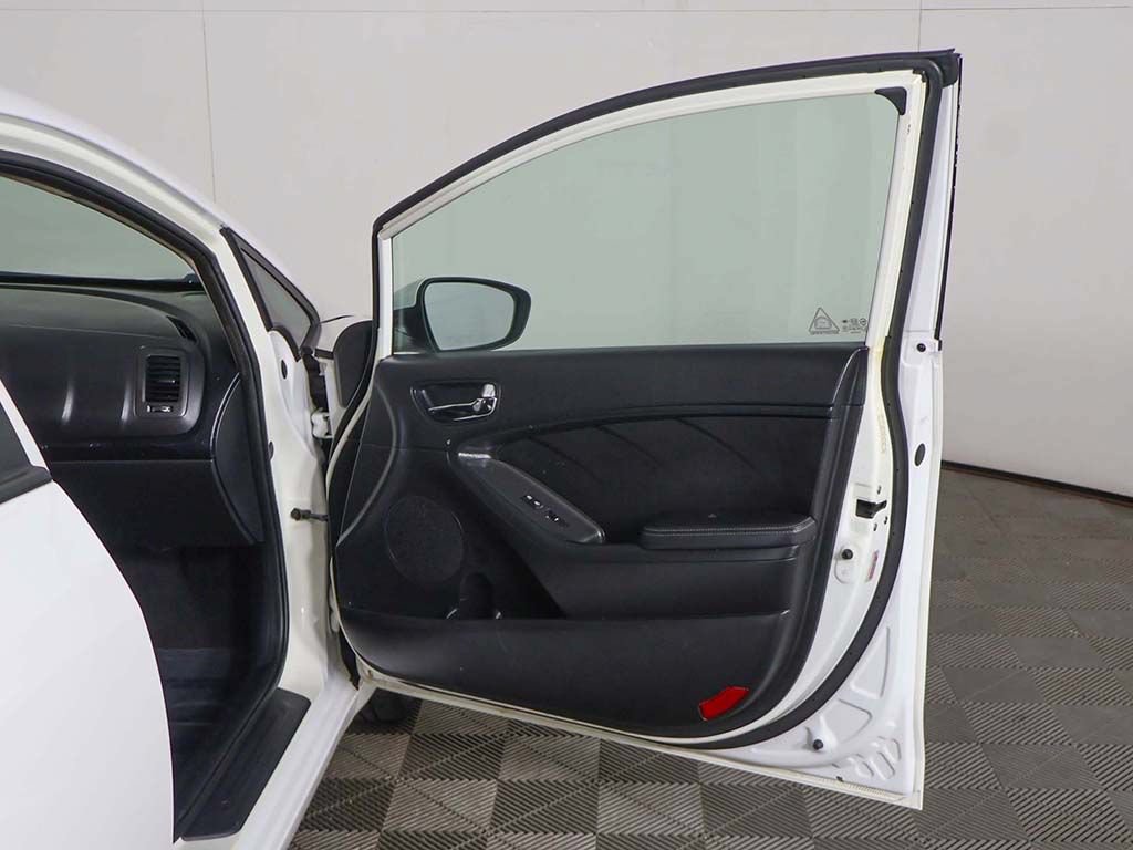Used 2016 Kia Forte LX FWD image 13