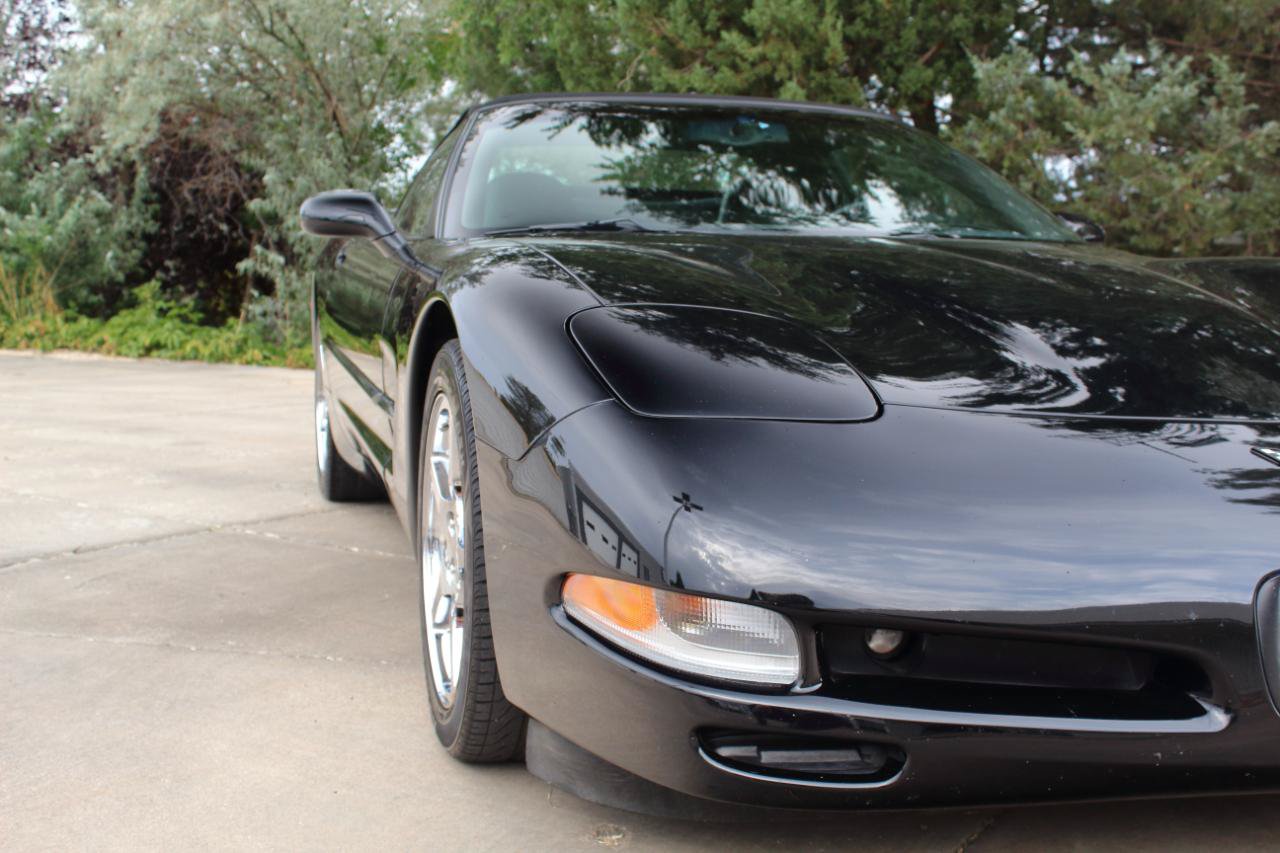 Used 2002 Chevrolet Corvette Convertible w/ Preferred Equipment Group2 RWD image 11