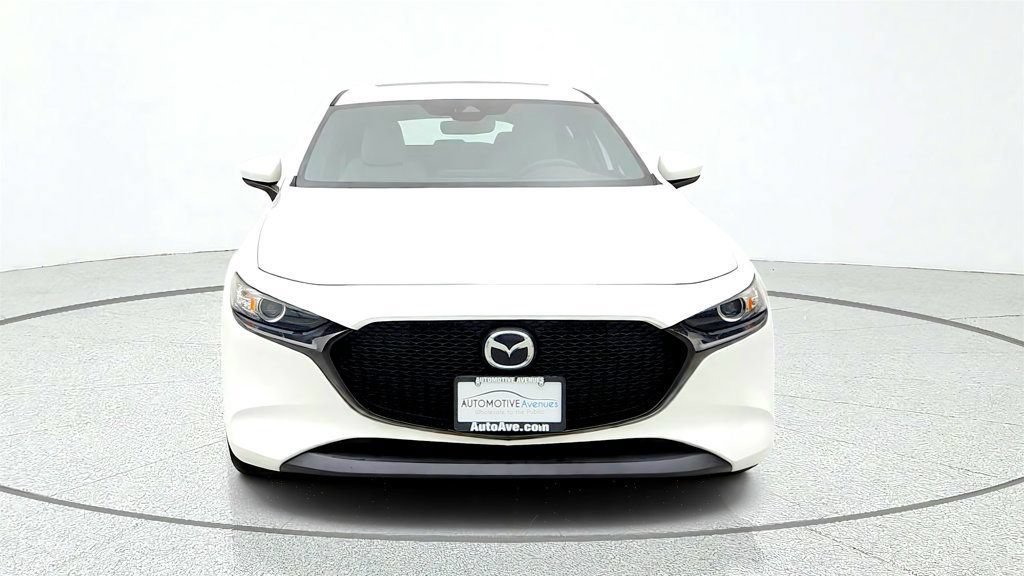Used 2019 MAZDA MAZDA3 Hatchback FWD image 2