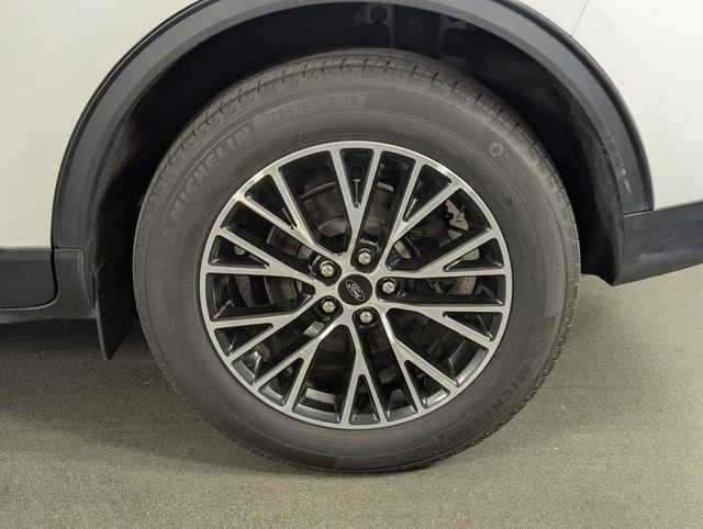 Used 2023 Ford Escape SE image 11