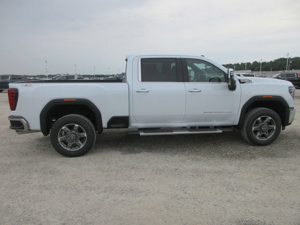 New 2026 GMC Sierra 2500 SLT w/ SLT Premium Package AWD/4WD image 3