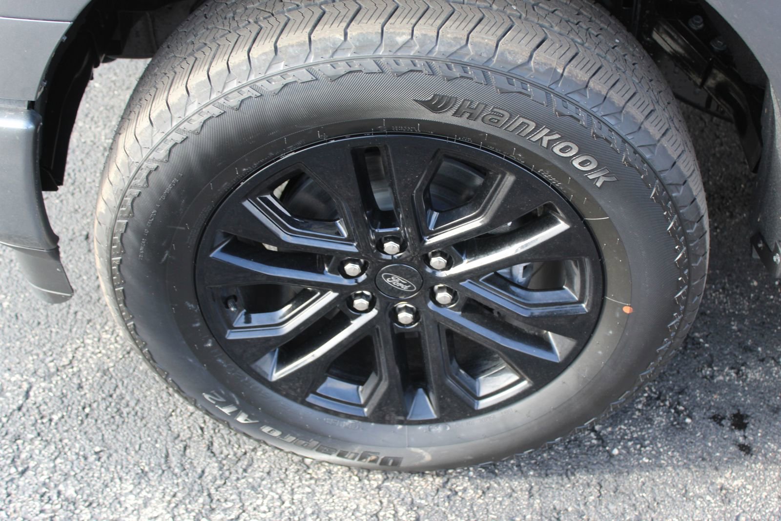 New 2025 Ford F150 Lariat w/ Equipment Group 501A Mid image 2