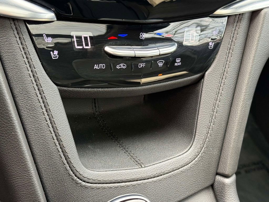 Used 2023 Cadillac XT6 Sport image 27