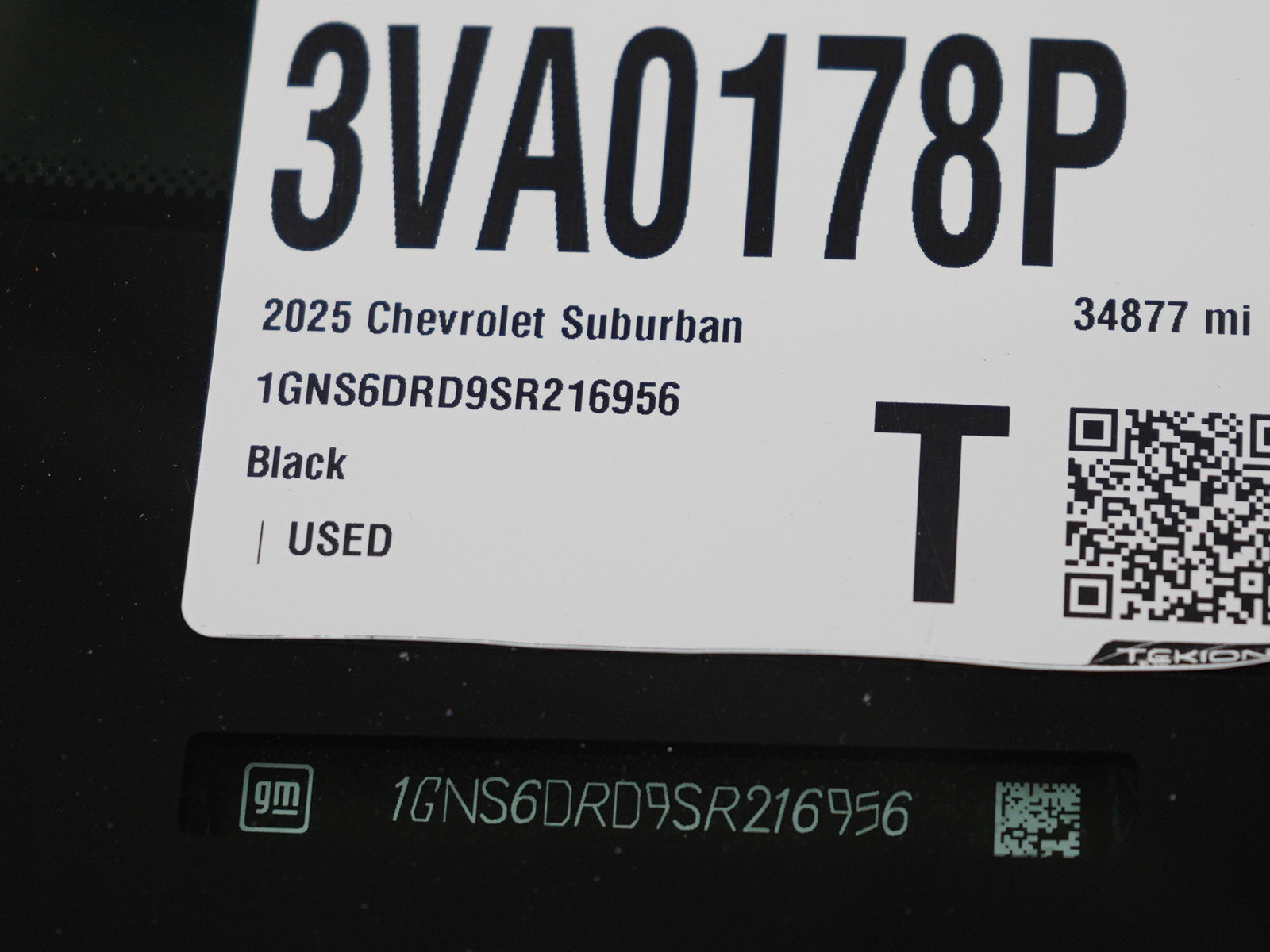 Used 2025 Chevrolet Suburban Z71 AWD/4WD image 28