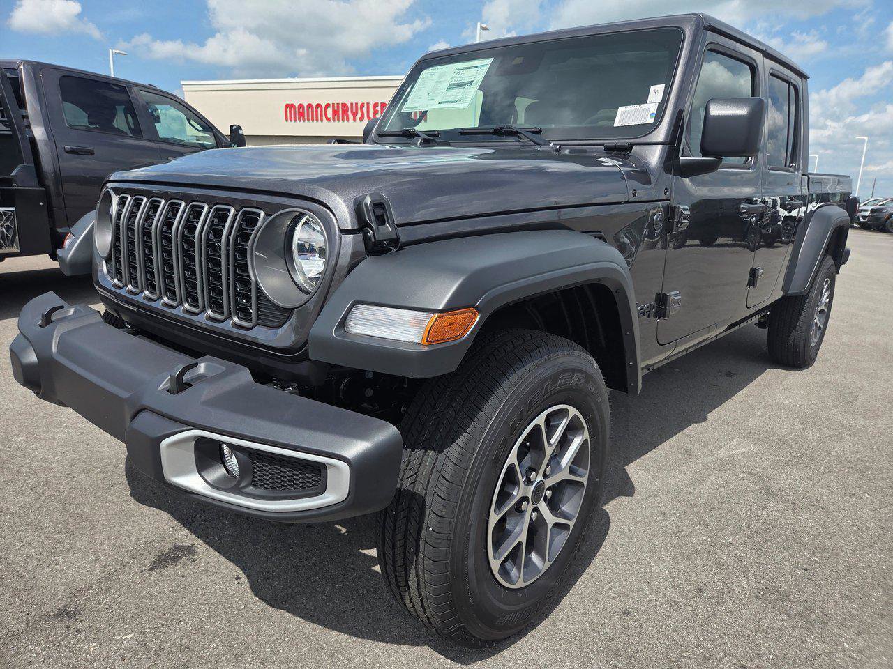 New 2025 Jeep Gladiator Sport S image 7