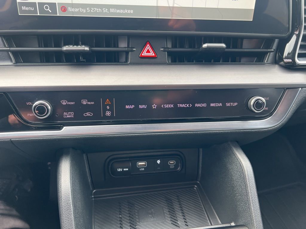 Certified 2024 Kia Sportage EX image 53