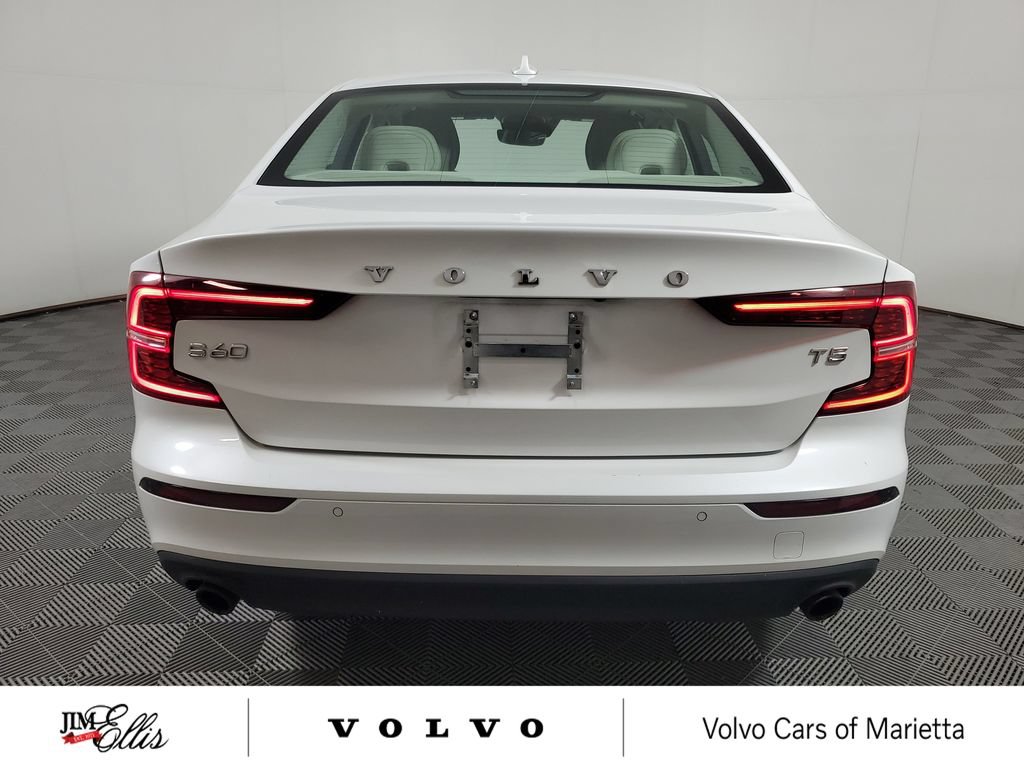 Used 2021 Volvo S60 T5 Momentum w/ Climate Package FWD image 6