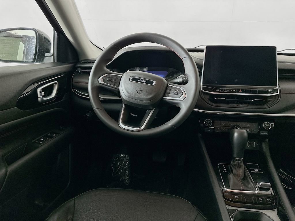 Used 2022 Jeep Compass Trailhawk image 29