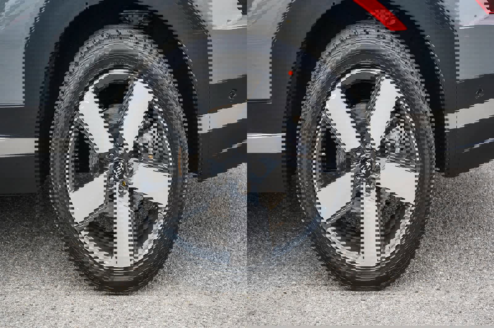 Used 2024 Hyundai Santa Fe Limited image 5