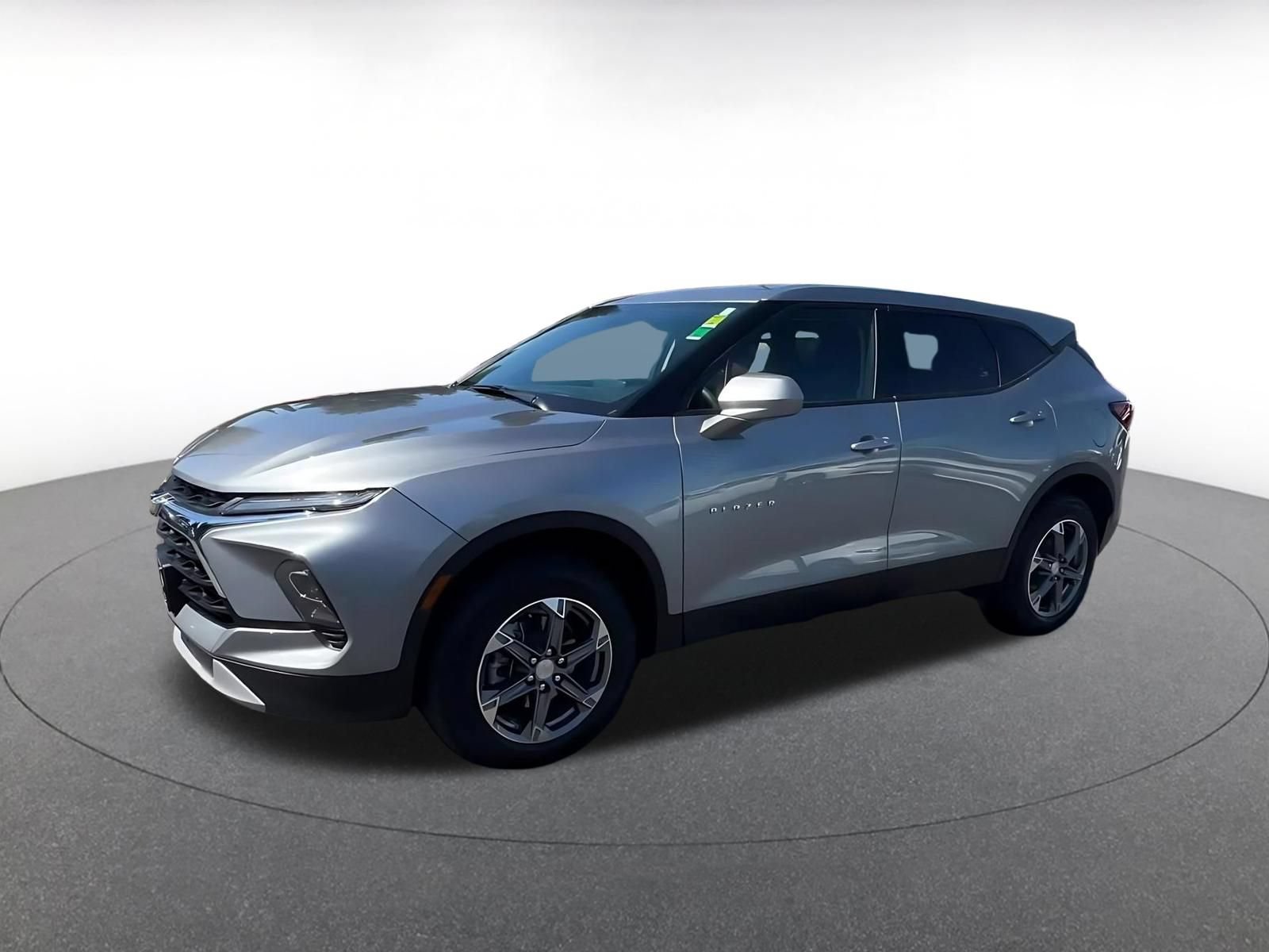 Used 2025 Chevrolet Blazer LT FWD image 7