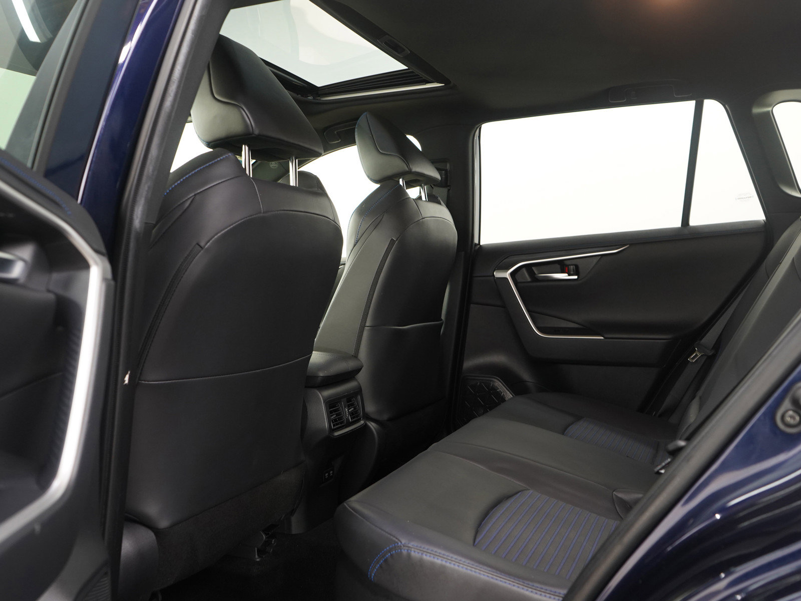 Used 2020 Toyota RAV4 XSE w/ XSE Grade Weather Package image 19