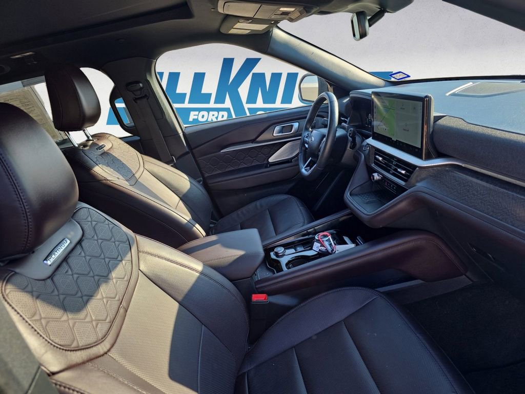 Used 2025 Ford Explorer Platinum w/ LUX Leather Package image 15