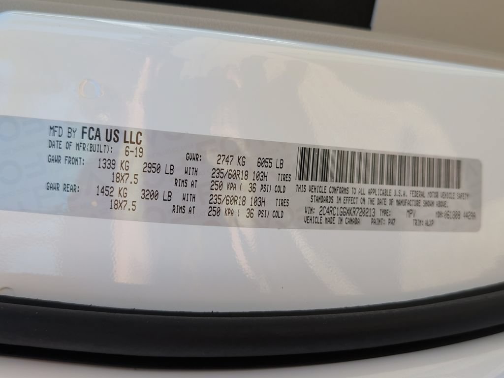 Used 2019 Chrysler Pacifica Limited FWD image 40