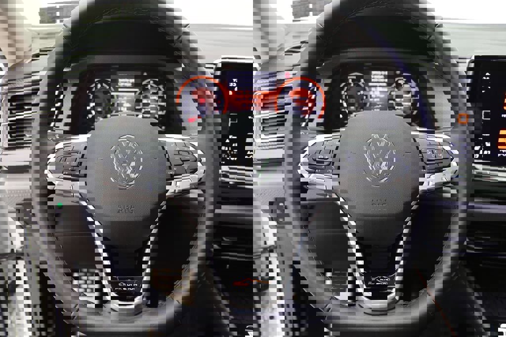 Used 2025 Volkswagen Atlas Peak Edition SE image 20