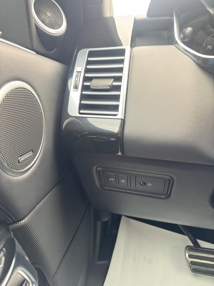 Used 2017 Land Rover Range Rover Supercharged image 16