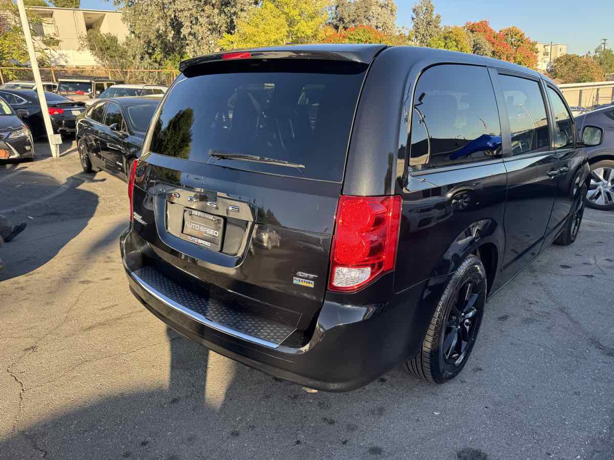 Used 2019 Dodge Grand Caravan GT image 6