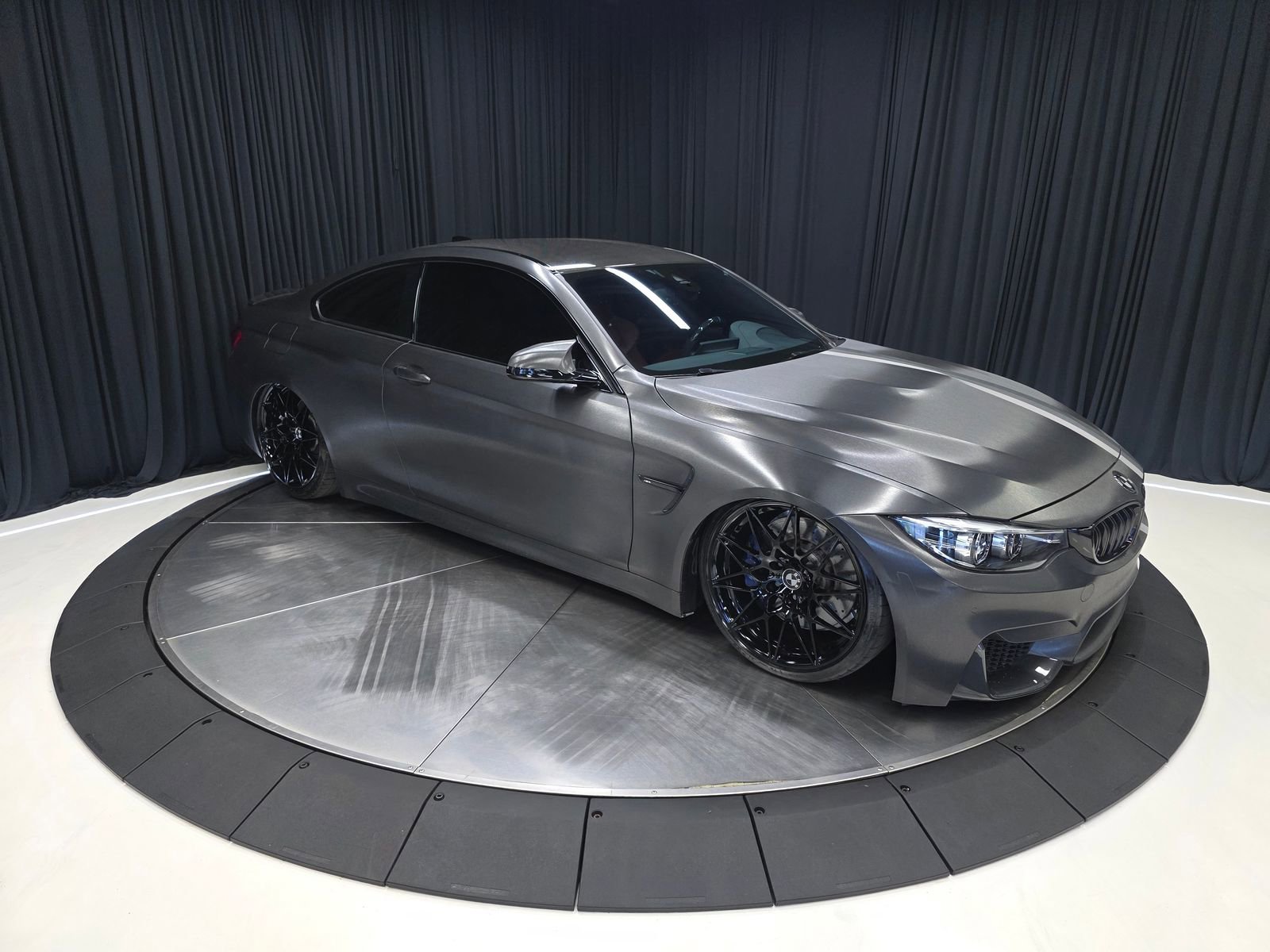 Used 2019 BMW M4 Coupe w/ Competition Package RWD image 15