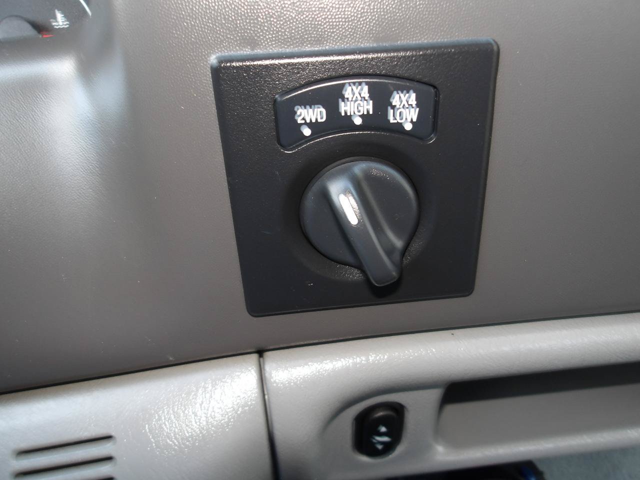 Used 2004 Ford F250 XLT AWD/4WD image 19