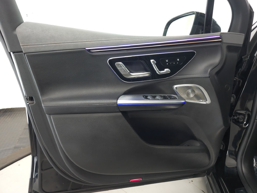 Used 2023 Mercedes-Benz EQE 350+ 4MATIC SUV w/ AMG Line Exterior Package image 5