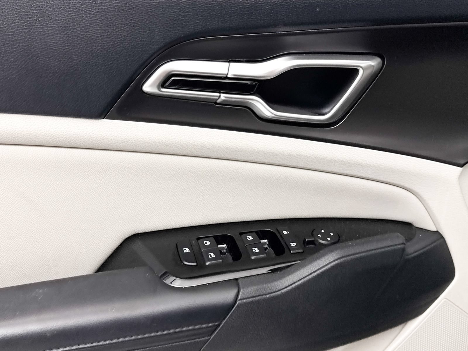 Certified 2023 Kia Sportage EX FWD image 28