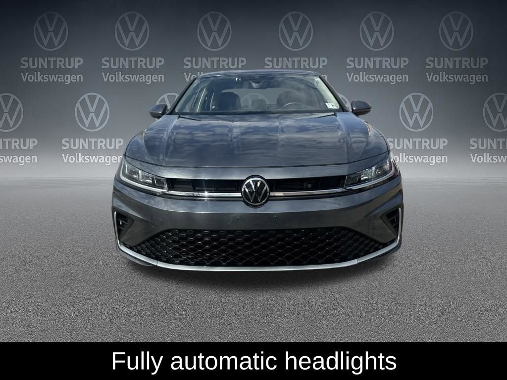 Used 2025 Volkswagen Jetta SE image 10