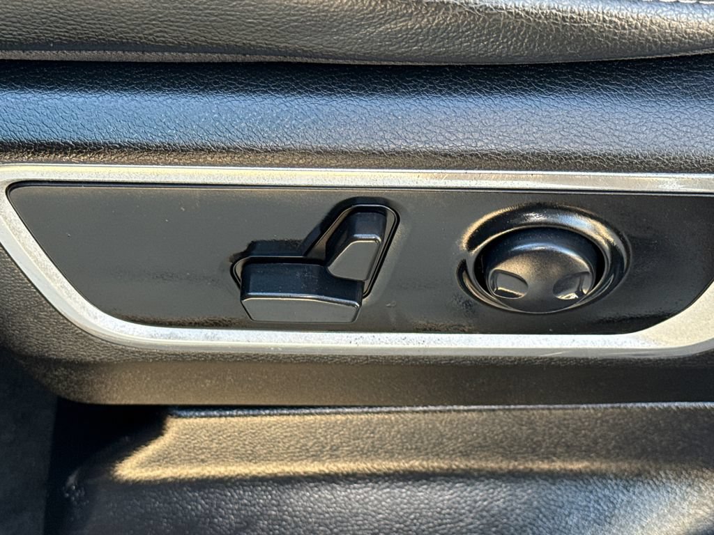 Used 2023 RAM 1500 Laramie AWD/4WD image 22