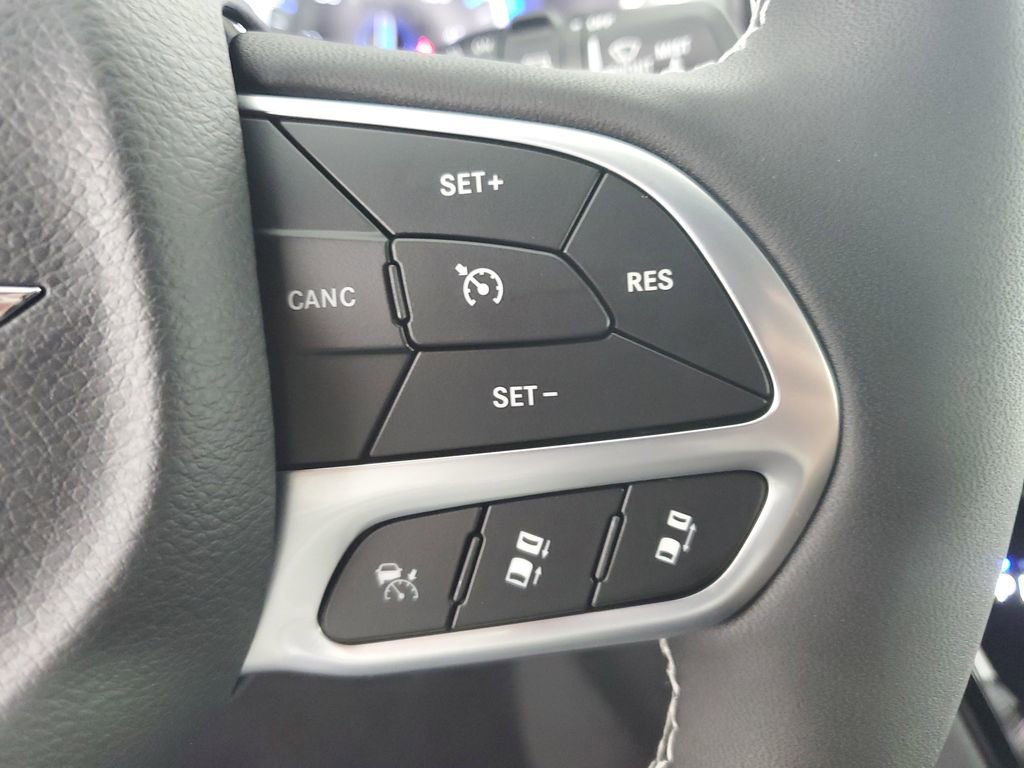 New 2026 Chrysler Pacifica Select image 24