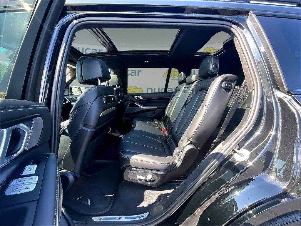 Used 2025 BMW X7 M60i AWD/4WD image 14