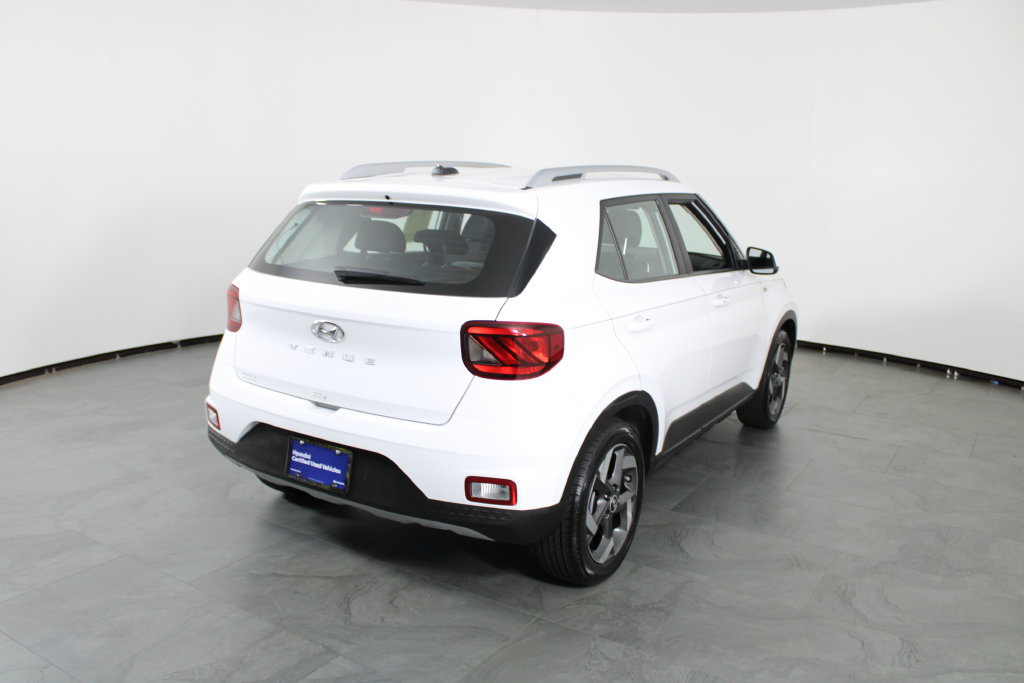 Certified 2026 Hyundai Venue SEL FWD image 4