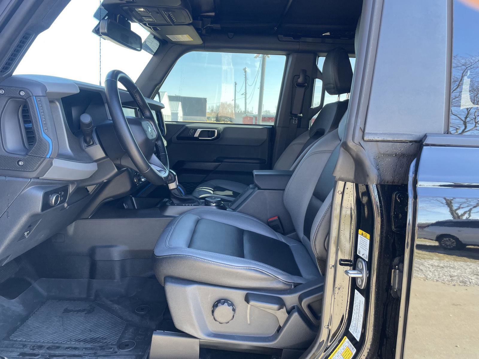 Used 2024 Ford Bronco Black Diamond w/ Sasquatch Package image 13