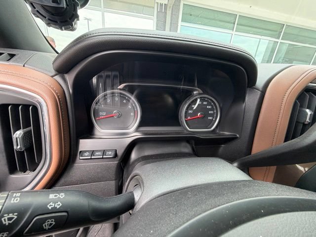 Used 2020 Chevrolet Silverado 1500 High Country w/ Technology Package AWD/4WD image 39