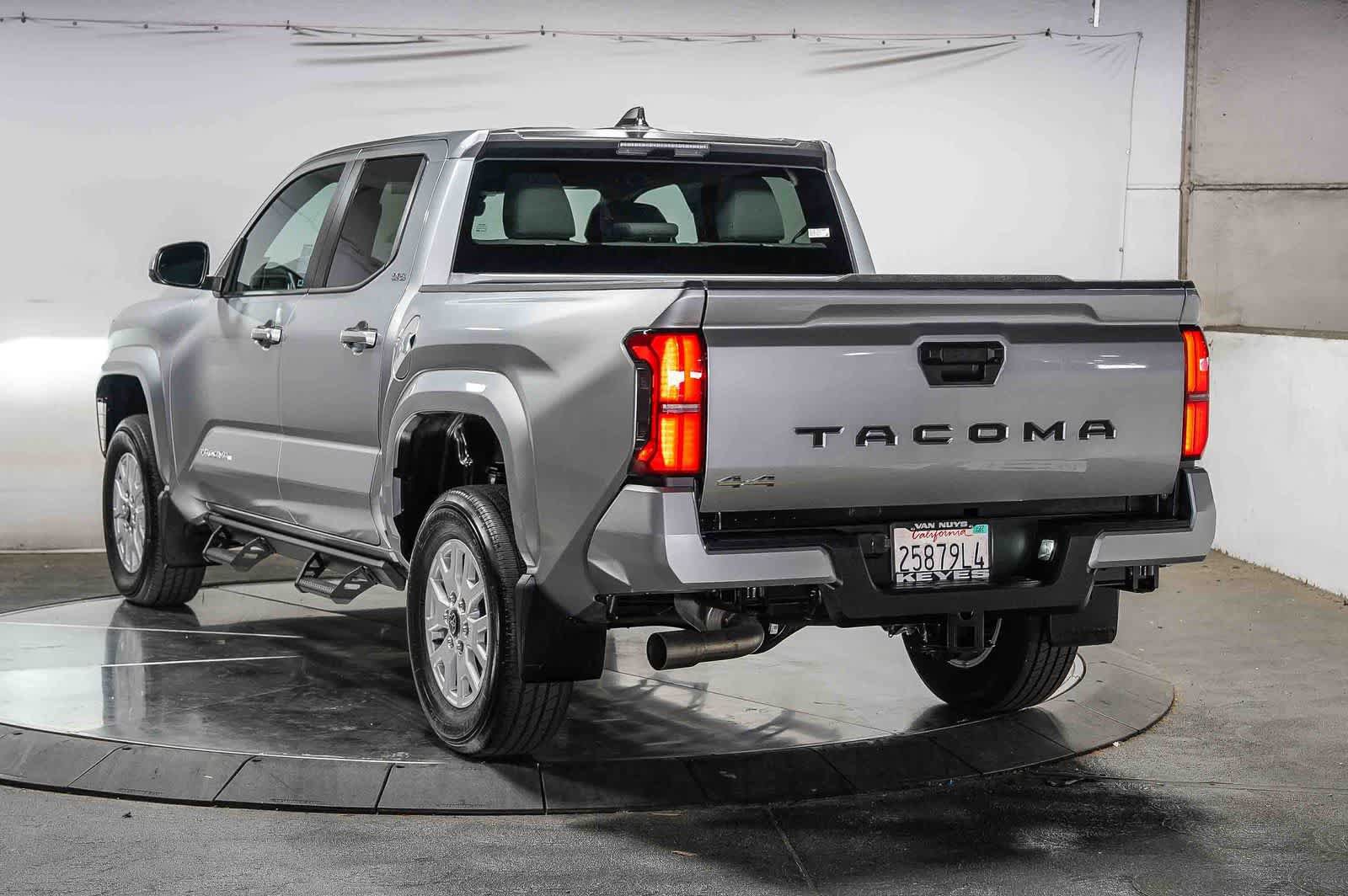 Certified 2026 Toyota Tacoma SR5 AWD/4WD image 3
