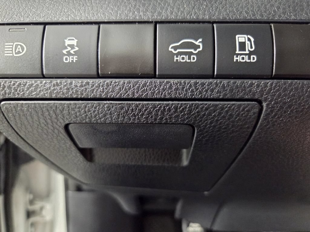 Used 2024 Toyota Camry SE FWD image 19