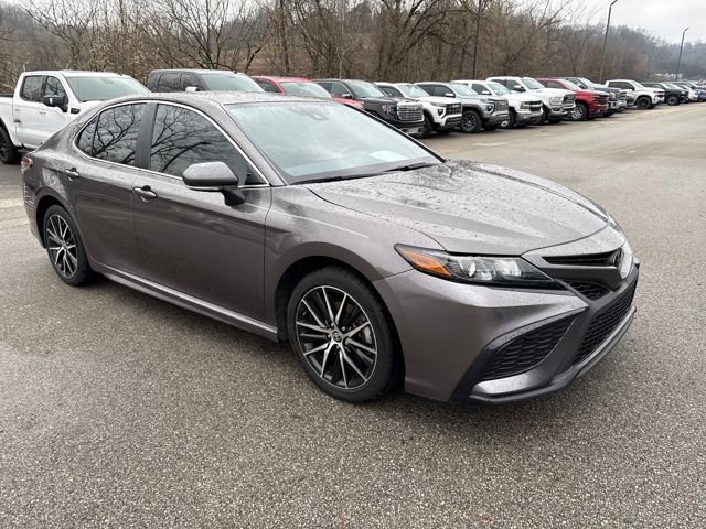 Used 2024 Toyota Camry SE image 7