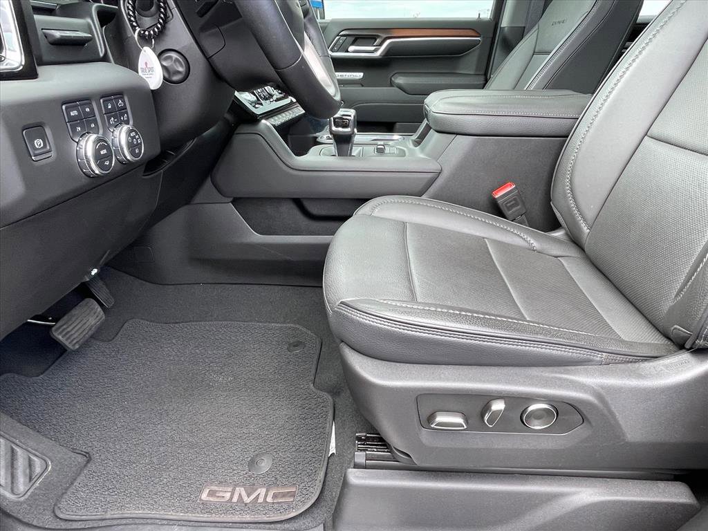 Used 2025 GMC Sierra 1500 Denali AWD/4WD image 26