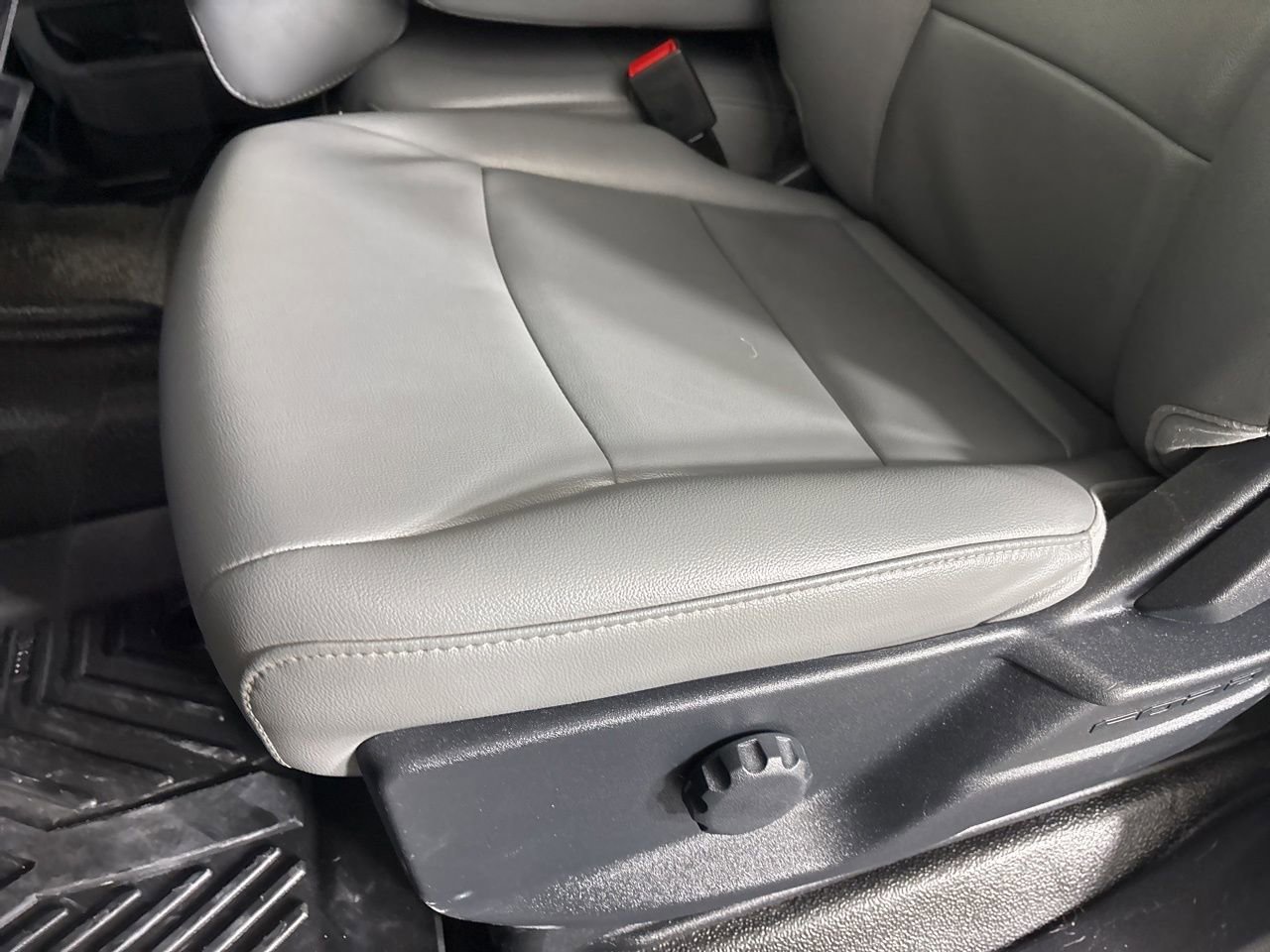 Used 2024 Ford F350 XL image 12