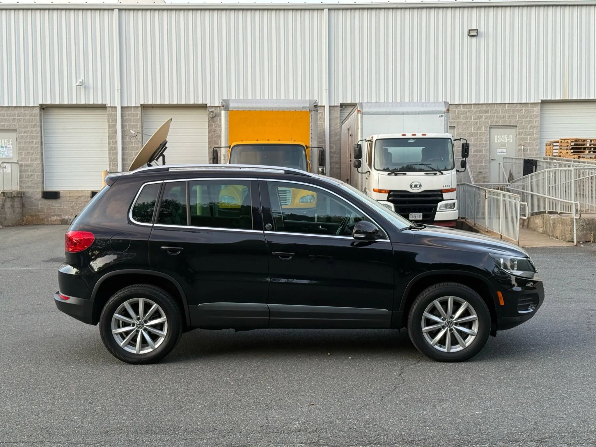 Used 2017 Volkswagen Tiguan Wolfsburg Edition image 14