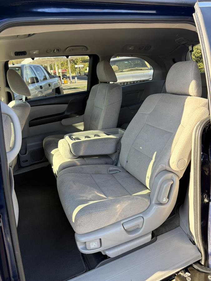 Used 2016 Honda Odyssey SE image 10