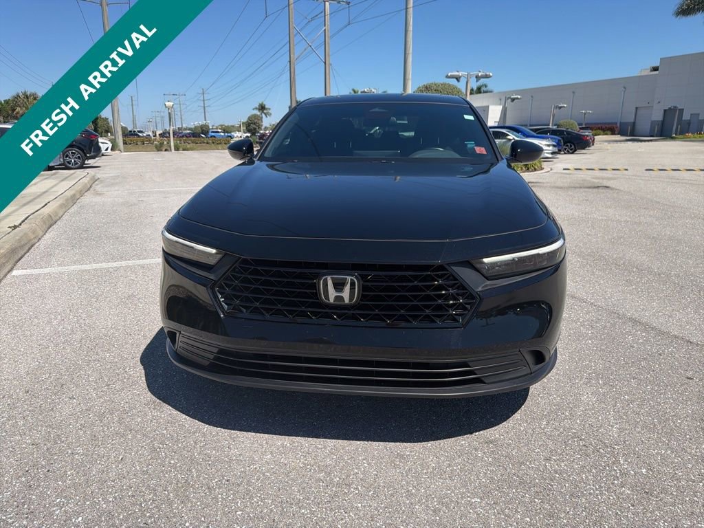 Used 2023 Honda Accord Sport image 3