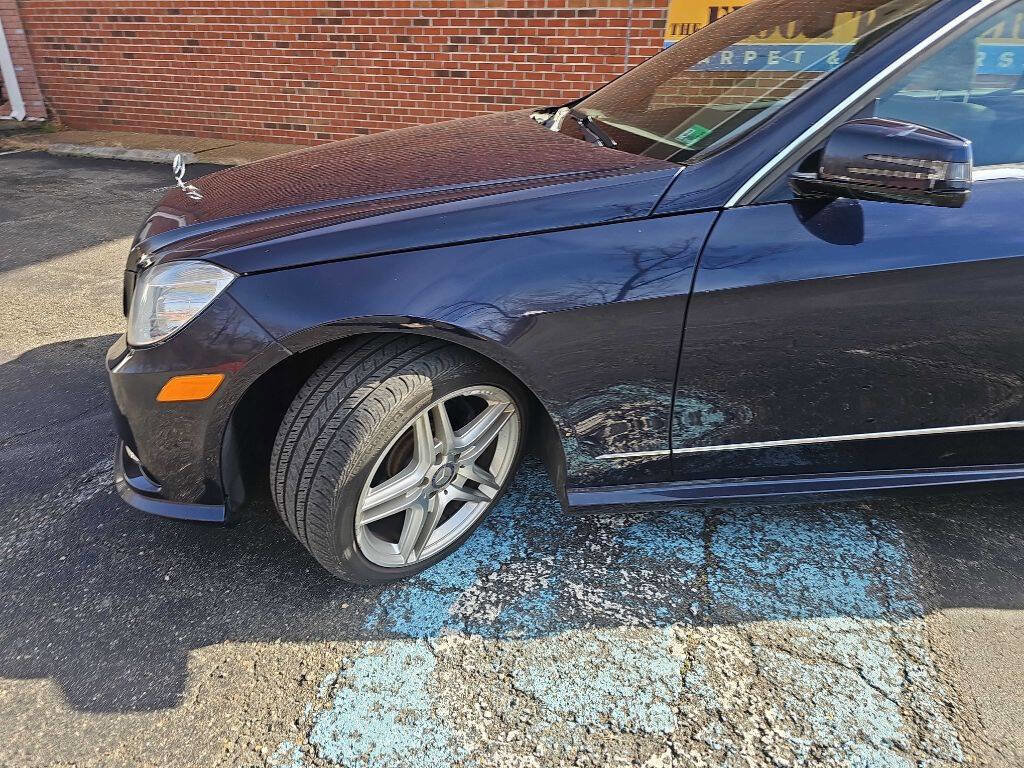 Used 2013 Mercedes-Benz E 350 4MATIC Sedan image 3