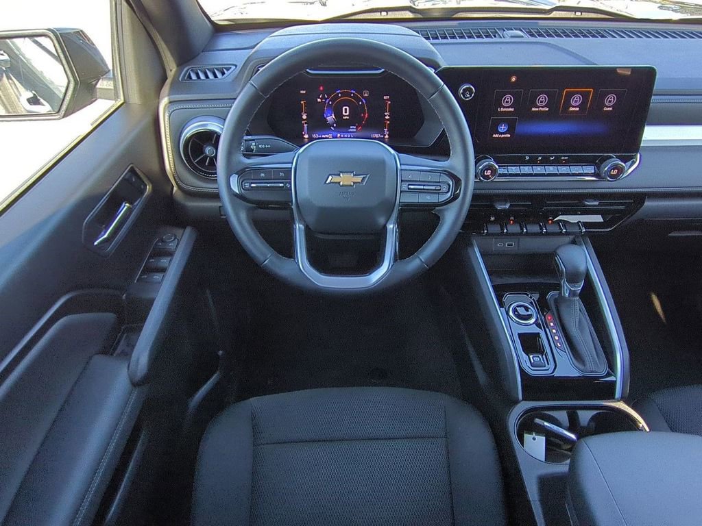 Used 2023 Chevrolet Colorado LT w/ LT Convenience Package image 16