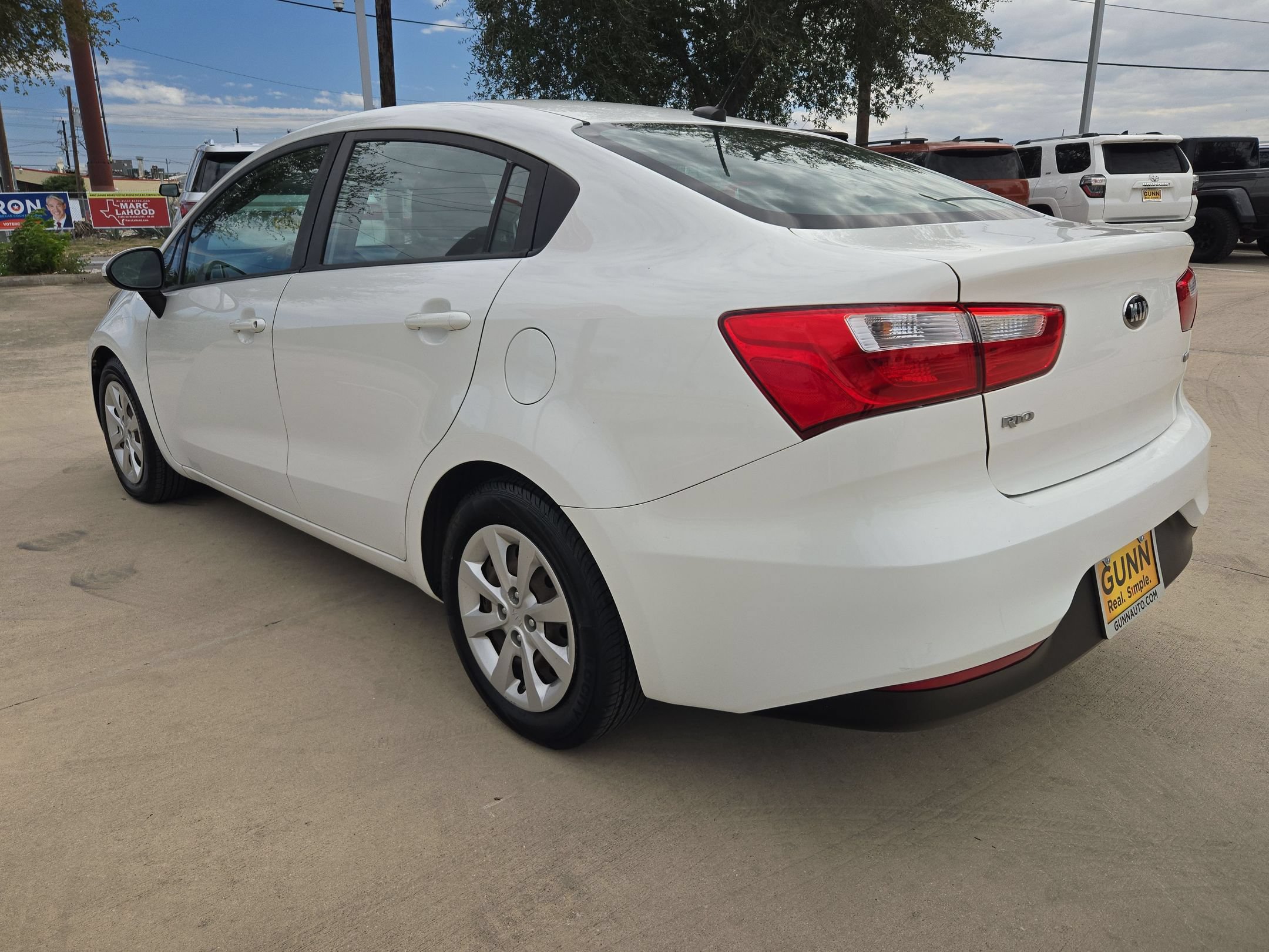 Used 2017 Kia Rio LX w/ Power Package FWD image 5