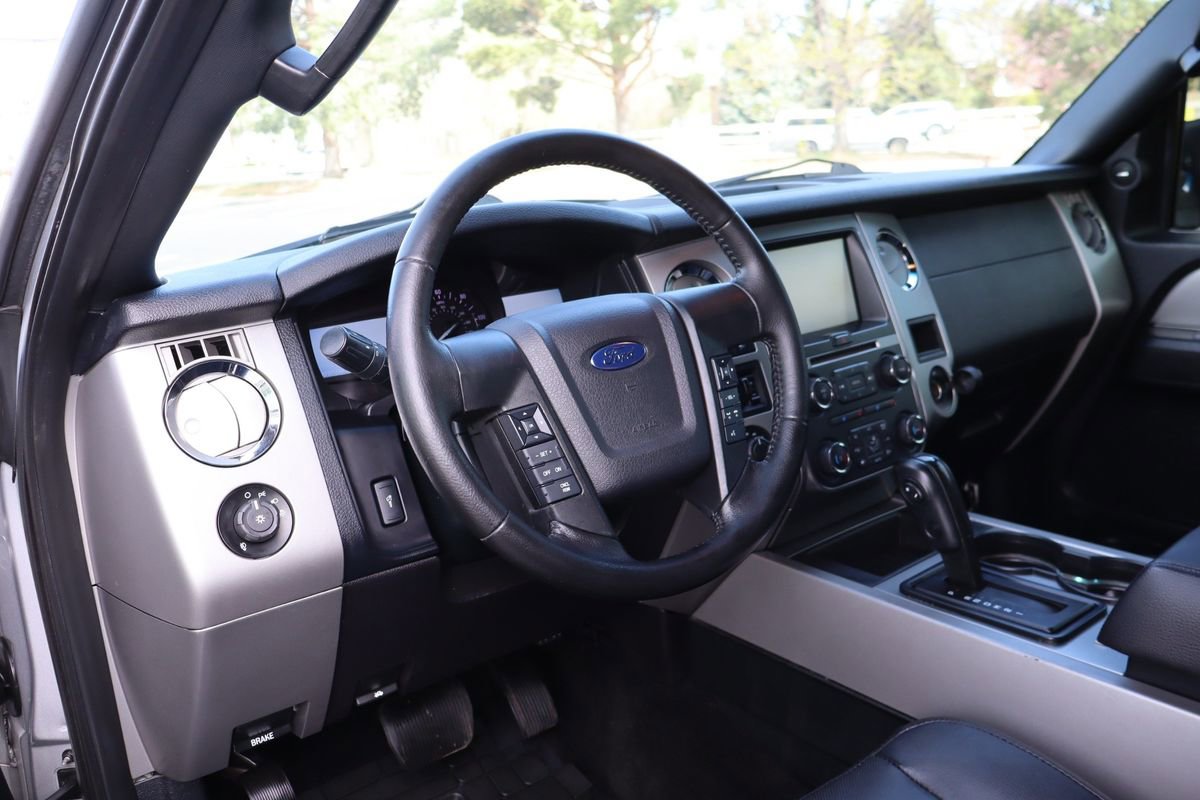 Used 2015 Ford Expedition EL XLT w/ Equipment Group 202A image 15